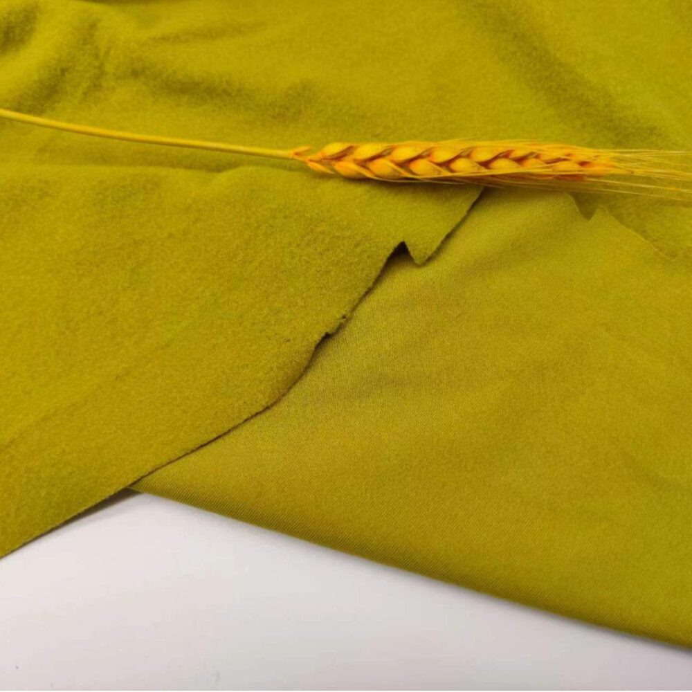 Milk silk fleece - Image 3