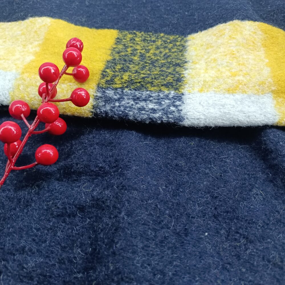 Knitted fur pattern -3 fashionable, warm and comfortable autumn and winter clothing fabric factory direct sales - Image 3