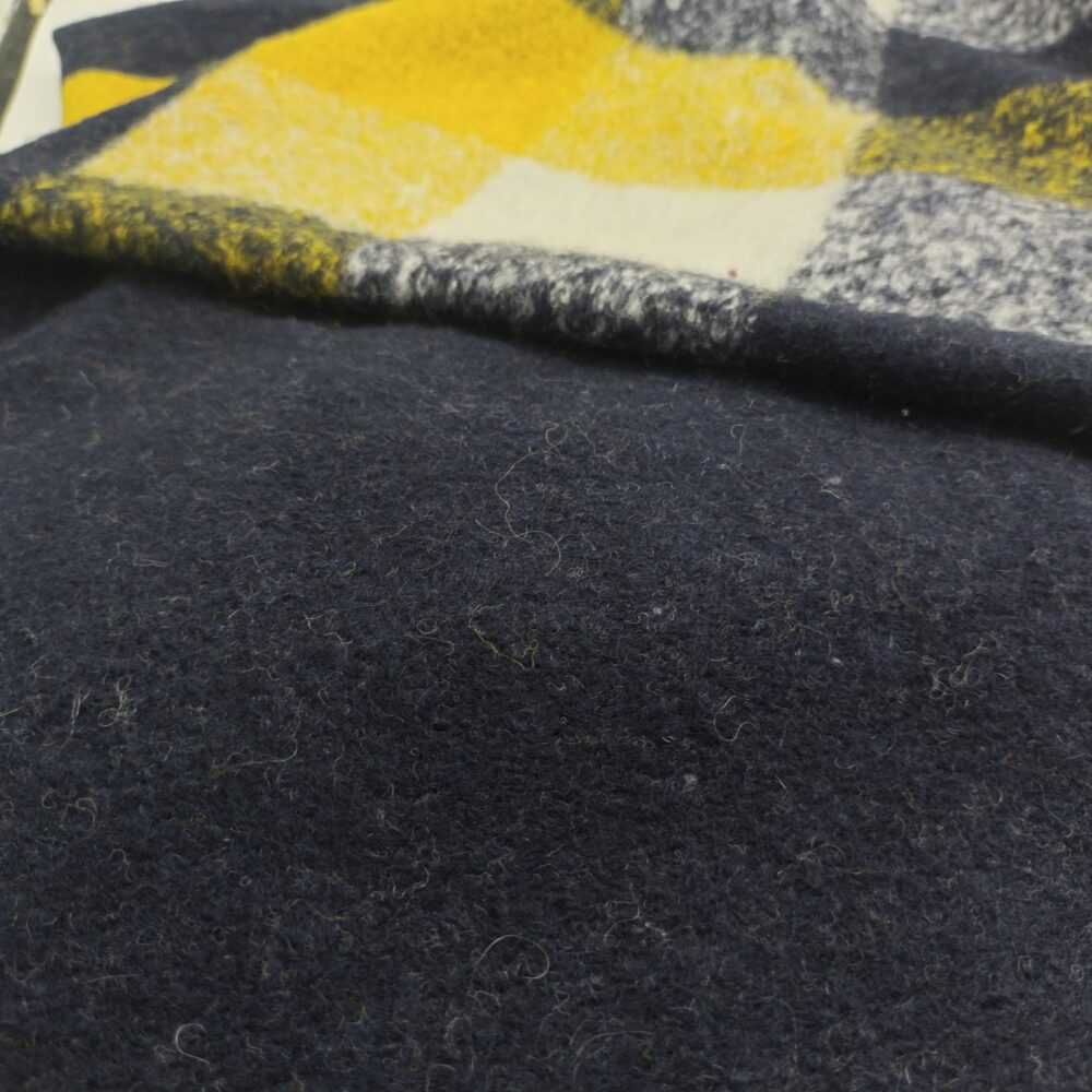 Knitted fur pattern -3 fashionable, warm and comfortable autumn and winter clothing fabric factory direct sales - Image 4